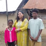 अभिभावकविहीन बनेका सप्तरीका दुई बालबालिकाको जिम्मा मधेशी एकता समाजले लियो